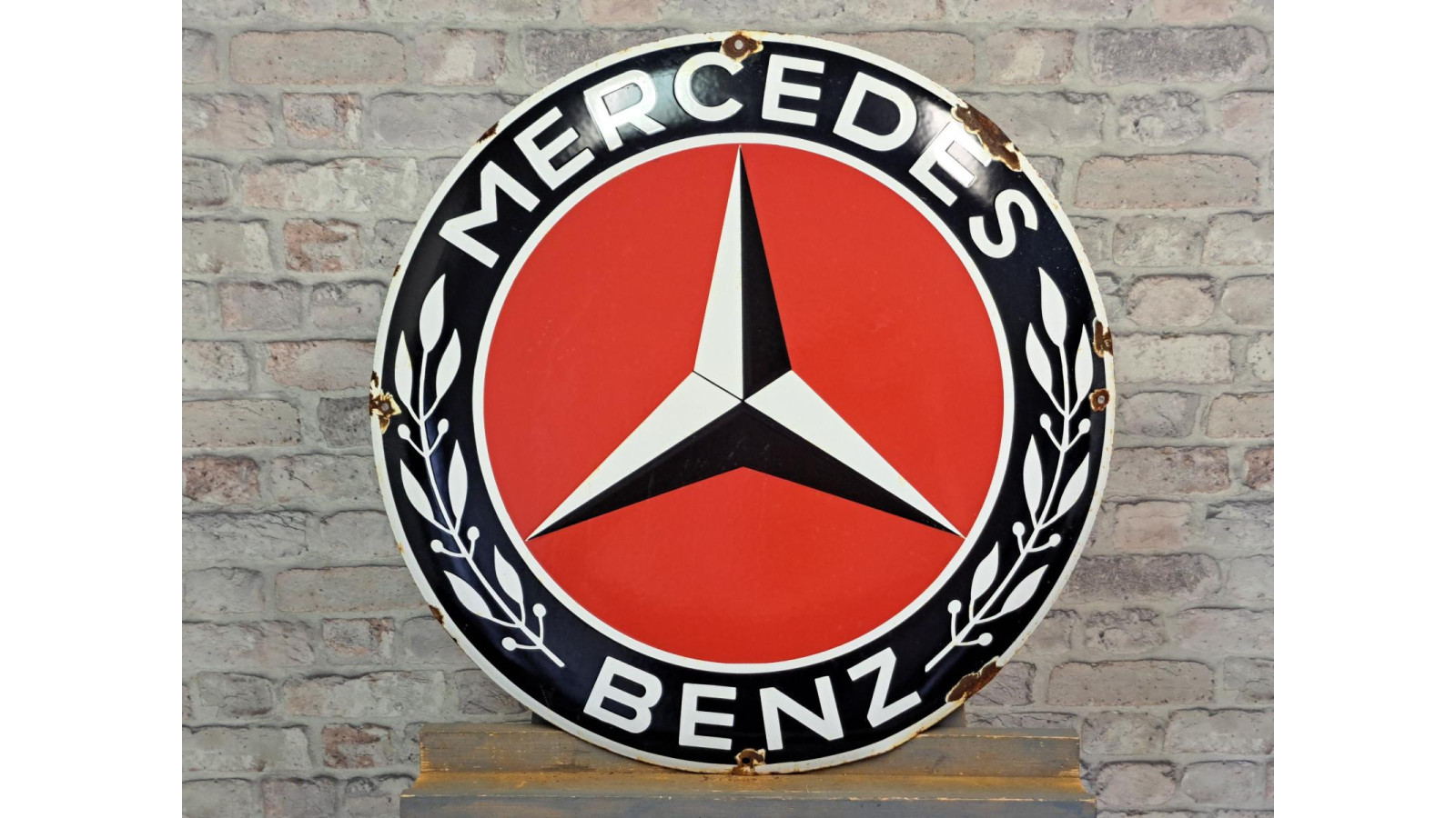 Mercedes No.9